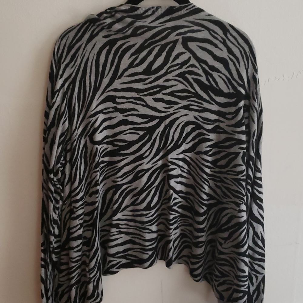 Cardigan - Picture 4 of 4